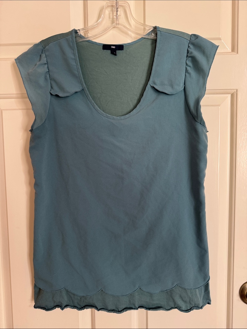 GAP Women's Teal Scallop-Trim Cap sleeve Tee